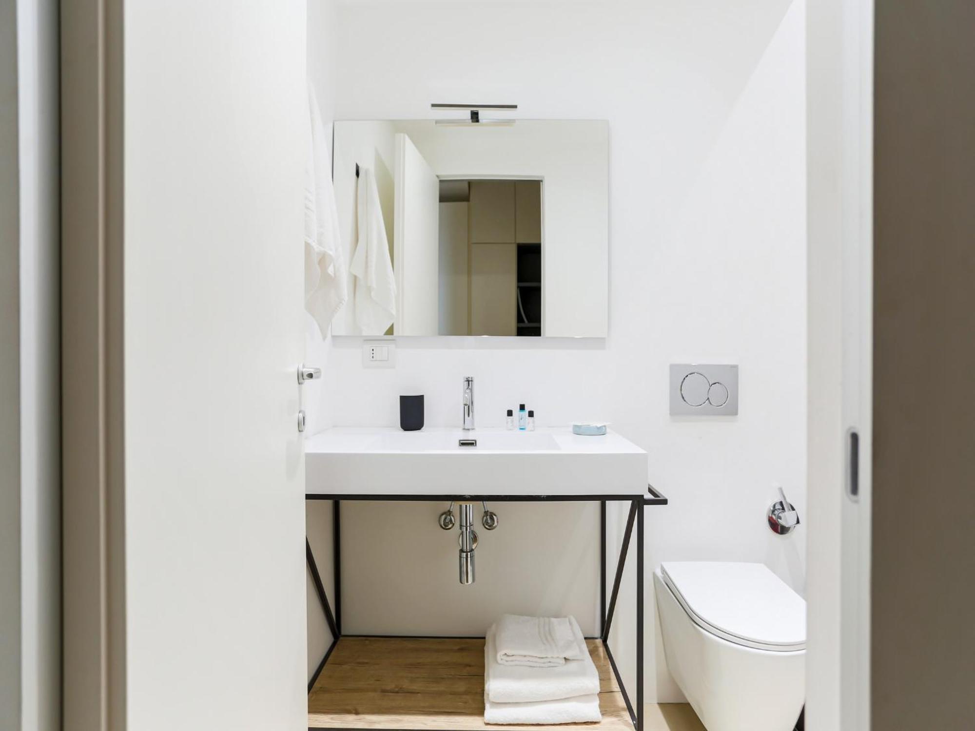 The Best Rent - Bright One-Bedroom Apartment In Corso Vittorio Emanuele II Милан Экстерьер фото