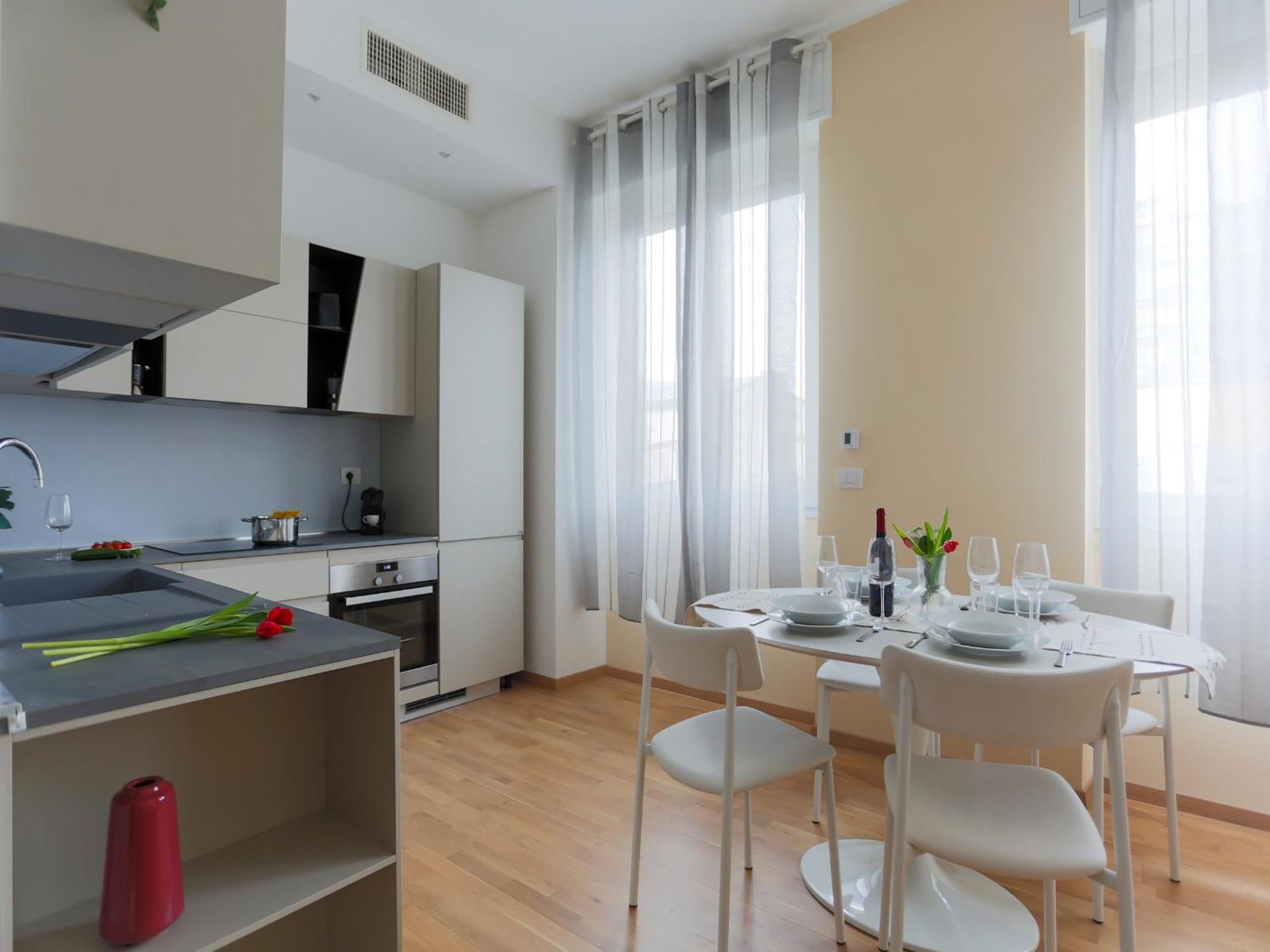 The Best Rent - Bright One-Bedroom Apartment In Corso Vittorio Emanuele II Милан Экстерьер фото