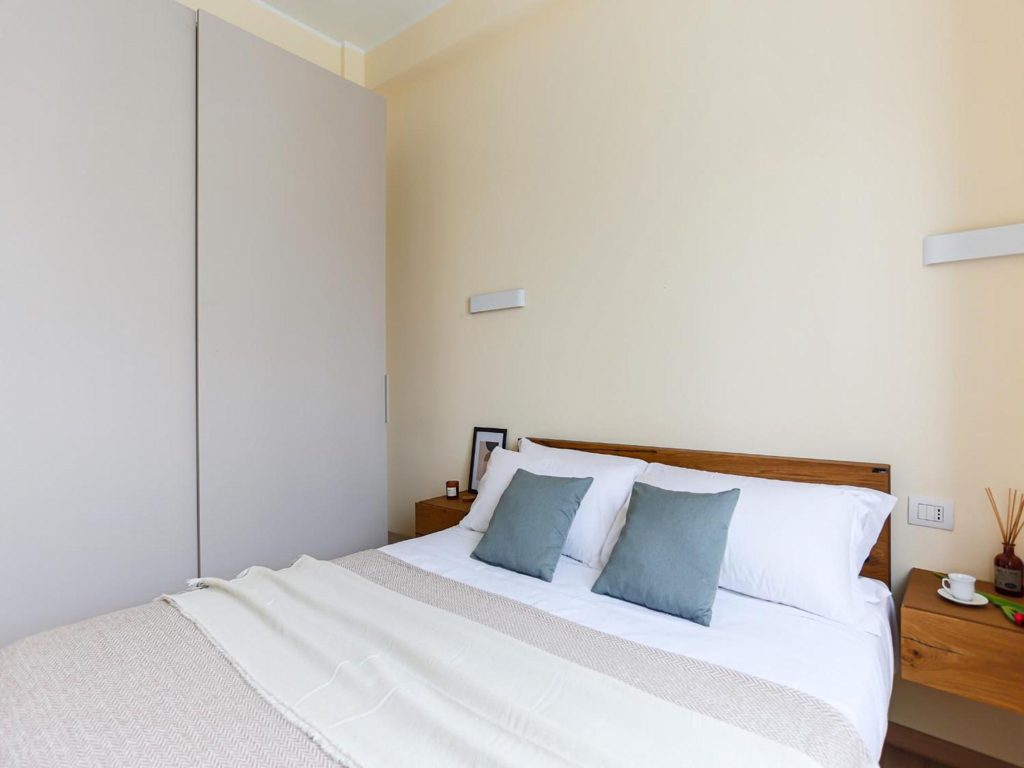 The Best Rent - Bright One-Bedroom Apartment In Corso Vittorio Emanuele II Милан Экстерьер фото