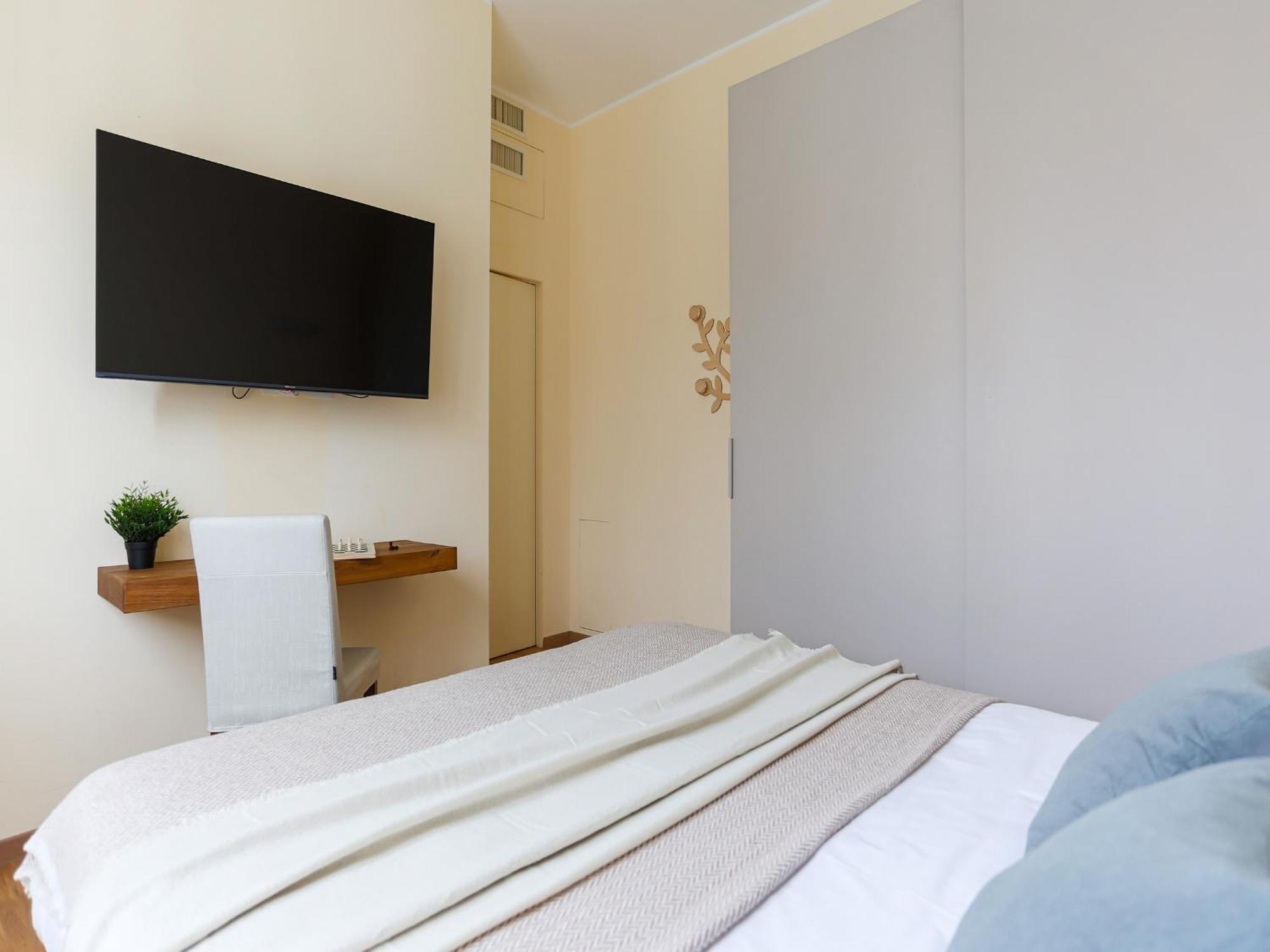 The Best Rent - Bright One-Bedroom Apartment In Corso Vittorio Emanuele II Милан Экстерьер фото